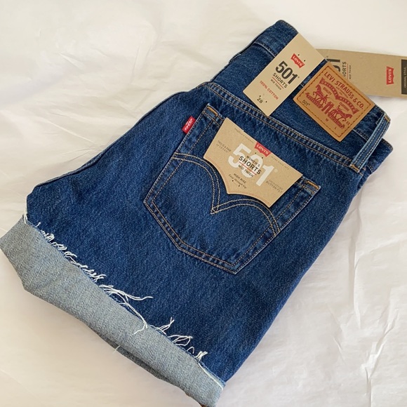NWT Levi's 501 High waisted Rise Mid Thigh Denim Jean Shorts Blue Raw Hem Jean Shorts
